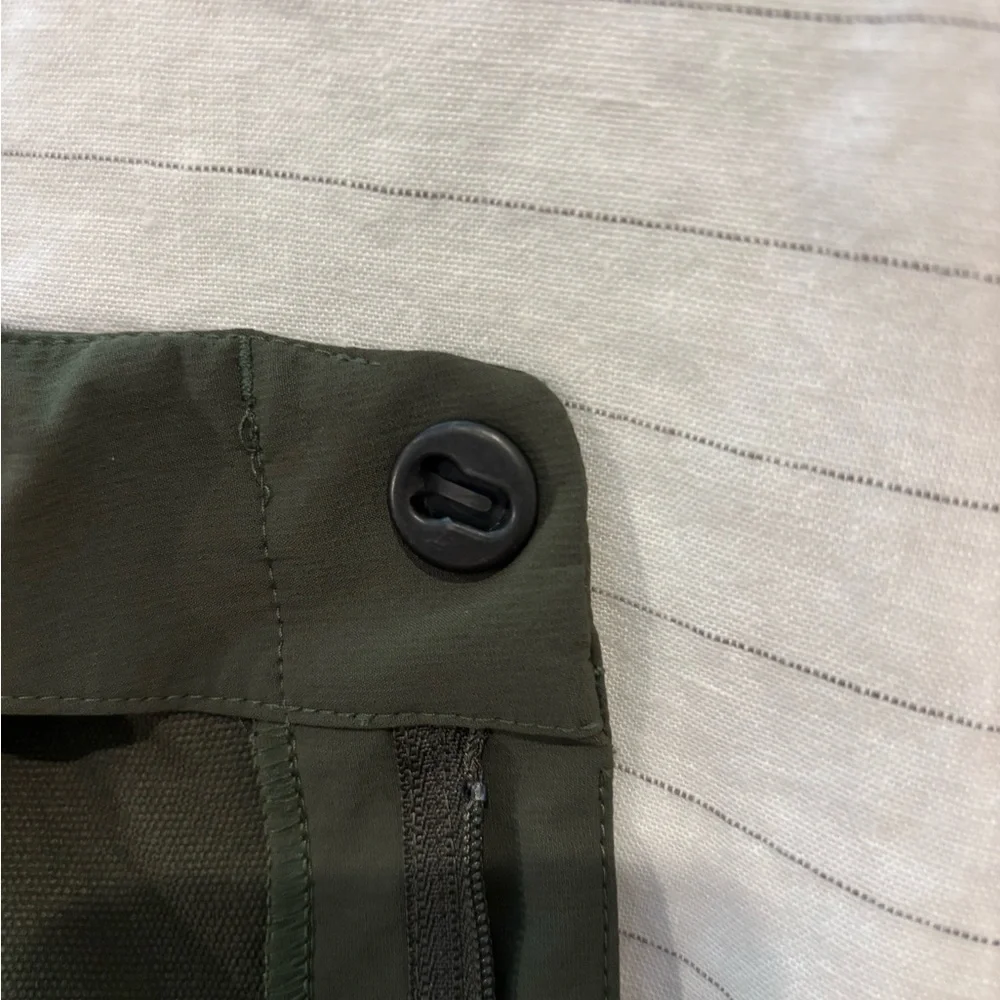 Rapha Women’s MTB Trail Pants in size Small, olive green. In perfect condition! - Picture 11 of 13